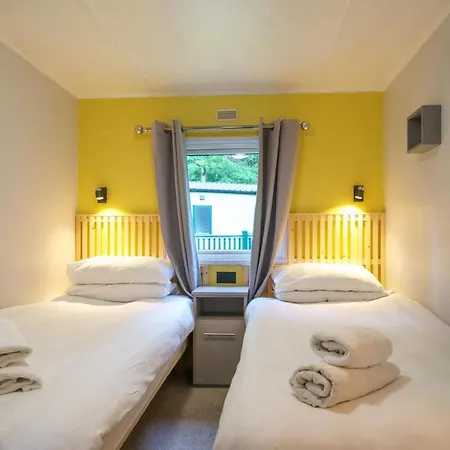 Three Trees - Hot Tub & Dog-friendly - White Cross Bay Holiday home Windermere
