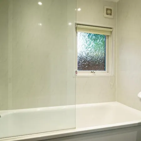 Holiday home Three Trees - Hot Tub & Dog-friendly - White Cross Bay *